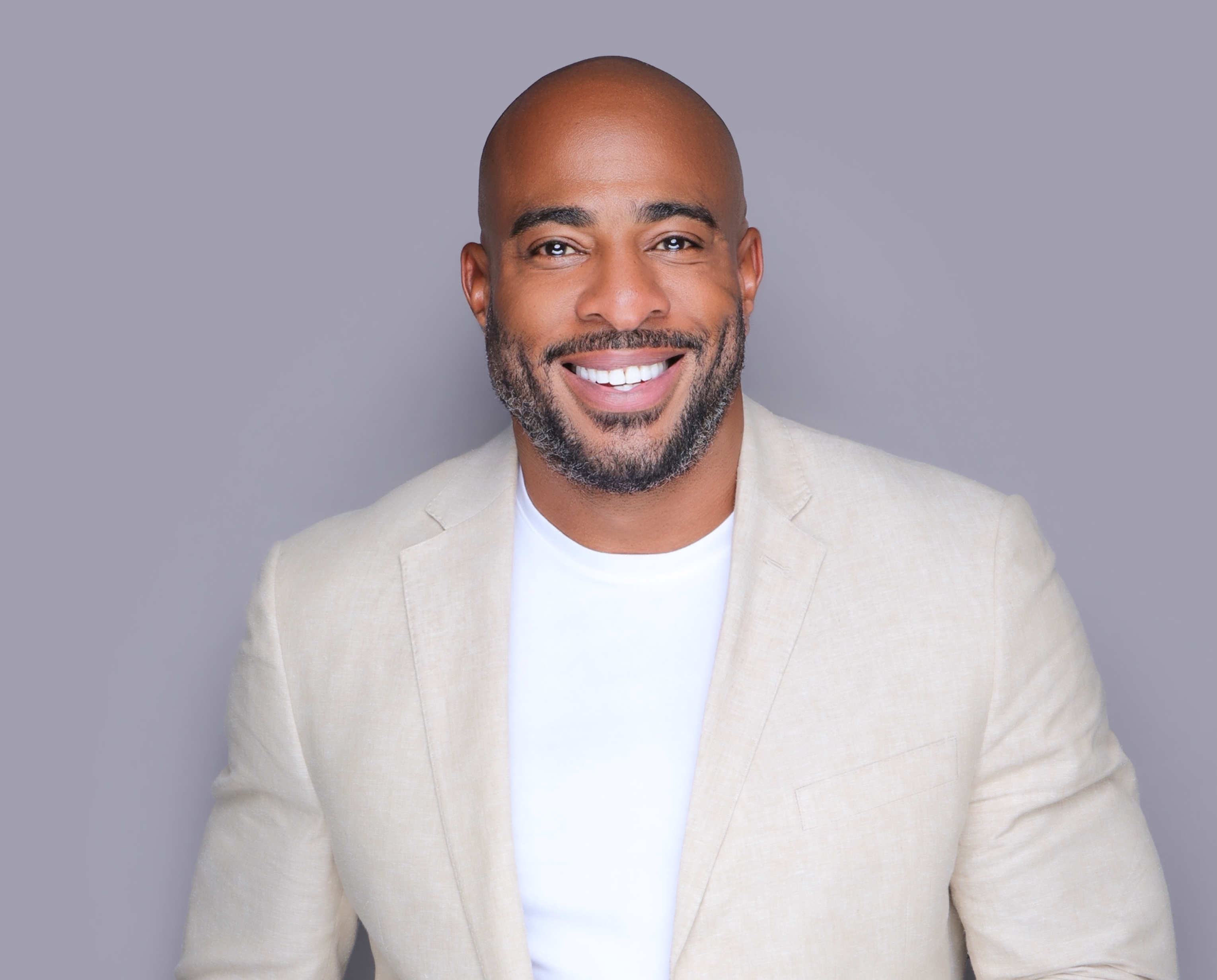 Agu Ukaogo — Luxury Property Advisor